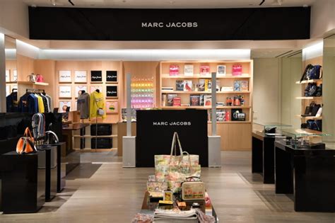 marc jacobs online store.